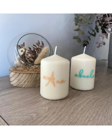 Vela Pequeña con Nombre o Palabra en Vinilo sin Aroma Vela Pequeña con Nombre o Palabra en Vinilo sin Aroma
