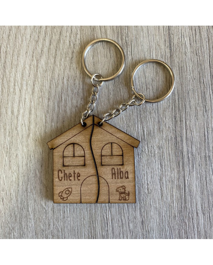 Llavero Casa con Nombre Grabado 1 o 2 piezas