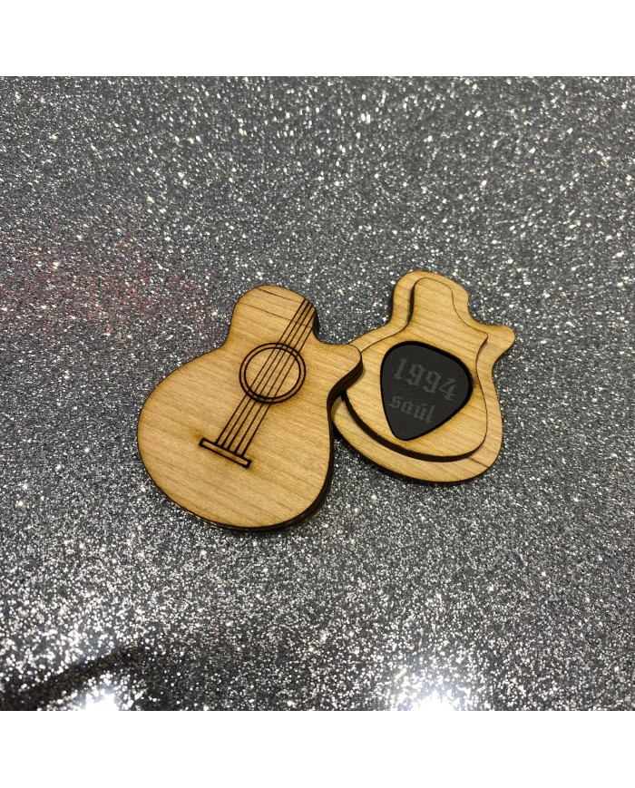 Guitarra Porta Púas con Púa de Metacrilato