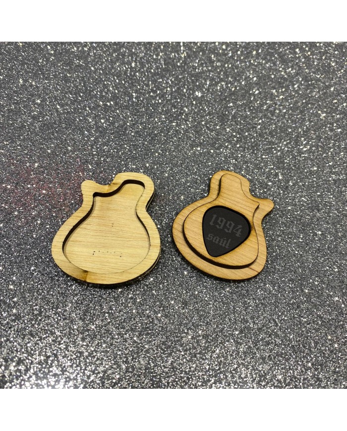 Guitarra Porta Púas con Púa de Metacrilato