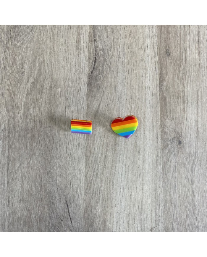 Pin Bandera del Orgullo LGBT en Forma de Corazón