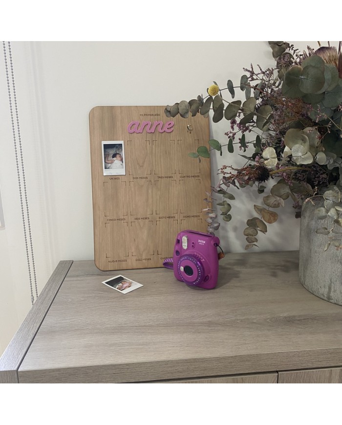 Cartel "Mi primer año" con Nombre para Fotos Instantáneas Polaroid