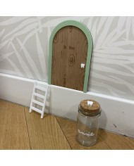 Puerta con Escalera para El Ratoncito Pérez y Bote con Nombre para Diente