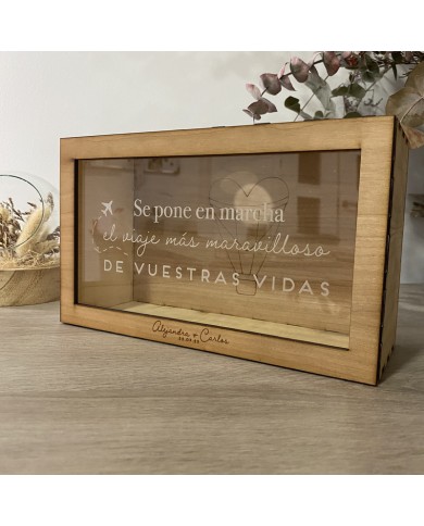 Hucha "Se pone en marcha el viaje más maravilloso de vuestras vidas" Hucha "Se pone en marcha el viaje más maravilloso de vuestras vidas"