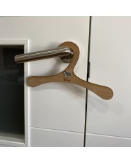 Percha con Silueta de Perro y Nombre