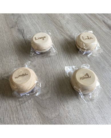 Yoyó de Madera con Nombre Grabado Yoyó de Madera con Nombre Grabado