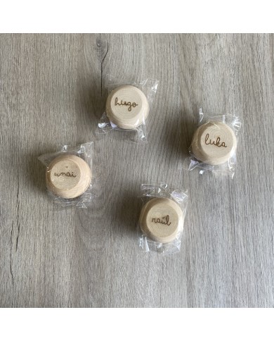 Yoyó de Madera con Nombre Grabado Yoyó de Madera con Nombre Grabado