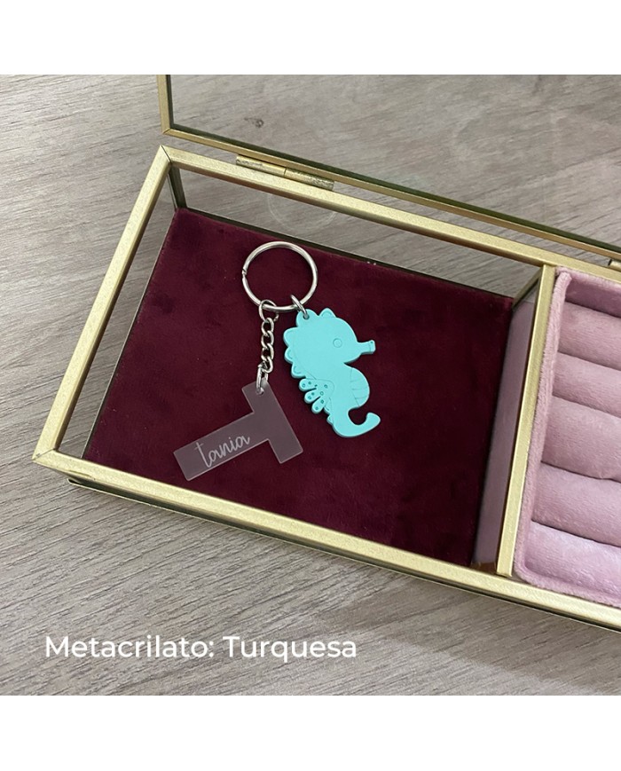 Llavero Inicial con Nombre Grabado y Caballito de Mar