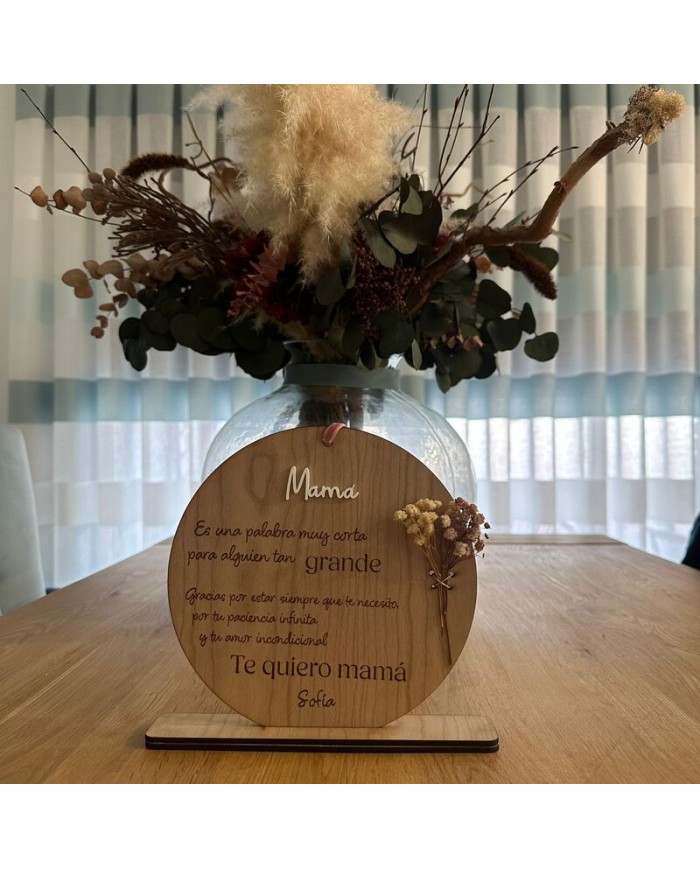 Cartel "Te quiero" y Familiar con Ramillete