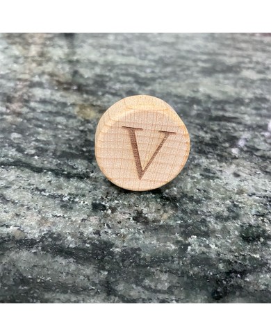 Tapón de Madera Personalizado con Inicial Grabada para Botellas de Vino Tapón de Madera Personalizado con Inicial Grabada para Botellas de Vino
