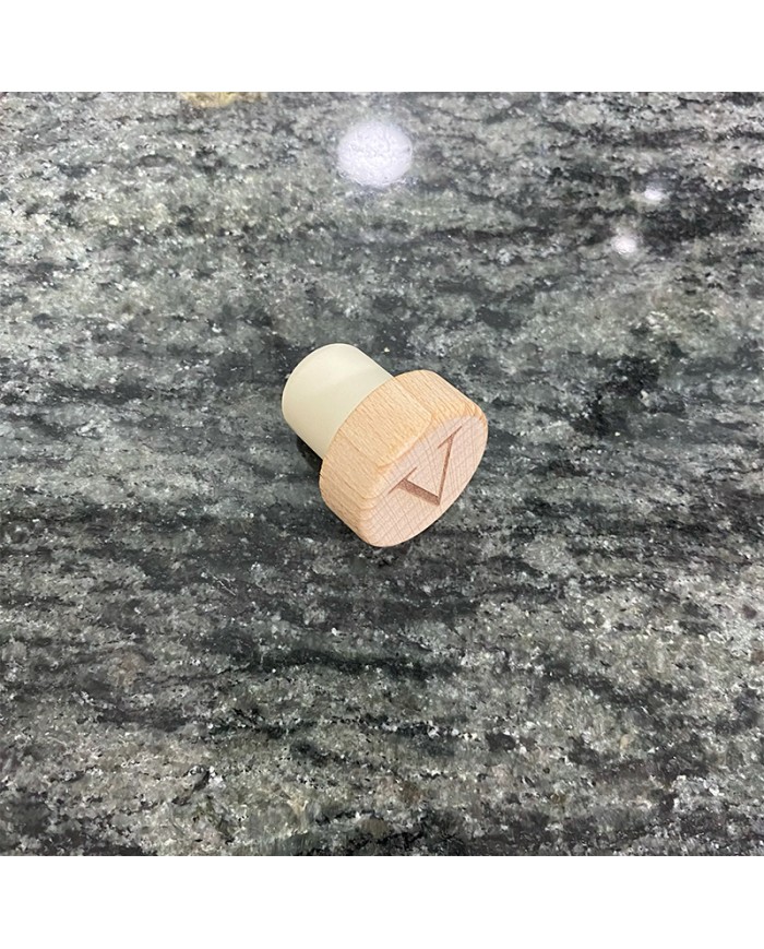 Tapón de Madera Personalizado con Inicial Grabada para Botellas de Vino
