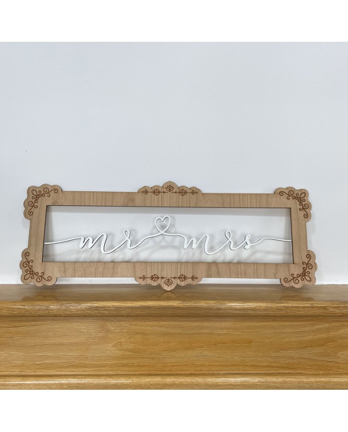 Photocall Vintage Mr&Mrs de Madera de Cerezo y Blanca con Nombre y Fecha Grabados