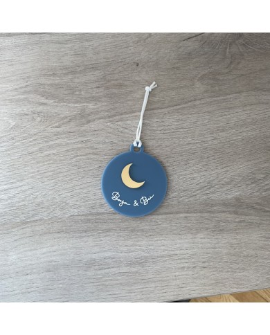 Bola de Navidad de Metacrilato con Luna y Nombres en Vinilo Bola de Navidad de Metacrilato con Luna y Nombres en Vinilo