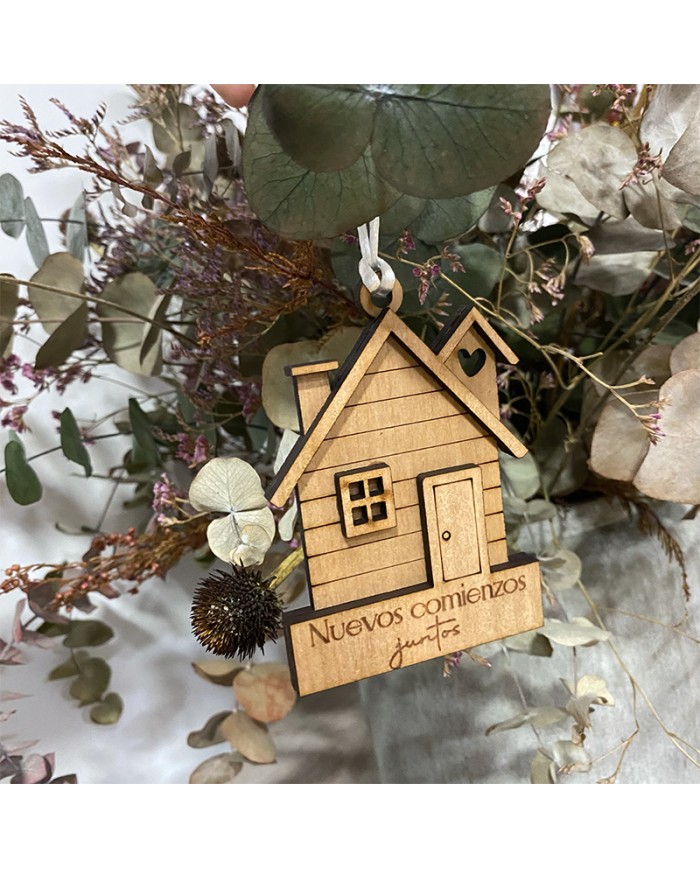 Adorno Navideño en Forma de Casa de Madera Personalizada