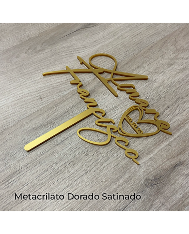 Topper Elegante con Nombres Entrelazados y Fecha de Boda