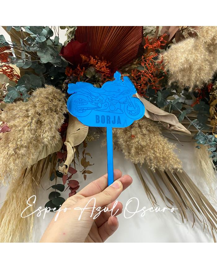 Topper Moto con Nombre Grabado en Metacrilato Espejo