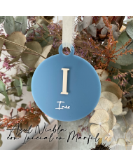 Bola de Navidad con Inicial en Metacrilato y Nombre en Vinilo Bola de Navidad con Inicial en Metacrilato y Nombre en Vinilo