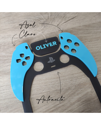 Topper Mando PS5 de Metacrilato con Nombre en Vinilo