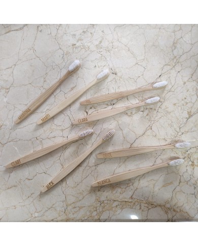 Cepillo de Dientes de Madera Personalizado con Nombre Grabado Cepillo de Dientes de Madera Personalizado con Nombre Grabado