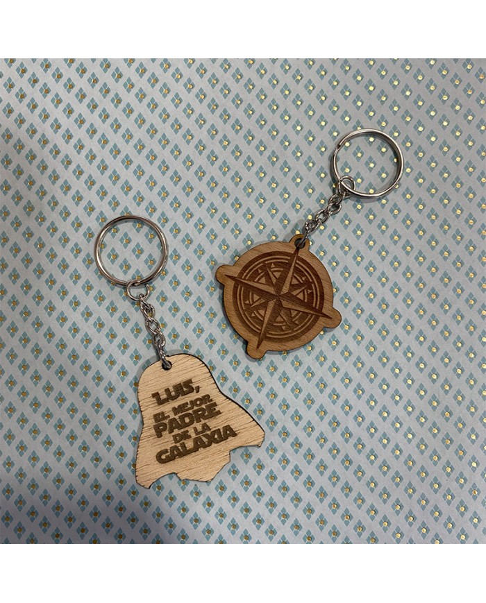 Llavero Brújula "De Norte a Sur no hay Padre Como Tú" de Madera con Nombre Grabado