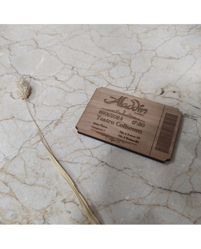 Entradas para Teatro con Fecha y Asiento Personalizadas con Nombre en Madera Grabada