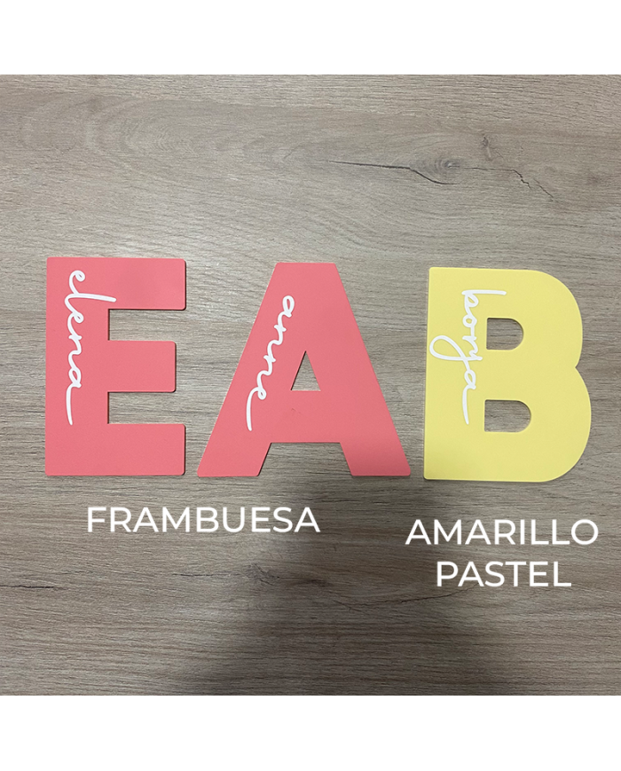 Inicial con Nombre en Vinilo