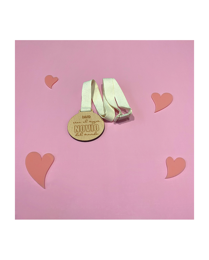 Medalla "El Mejor Novio del Mundo" o "La Mejor Novia del Mundo" de Madera Personalizada con Nombre Medalla "El Mejor Novio del Mundo" o "La Mejor Novia del Mundo" de Madera Personalizada con Nombre