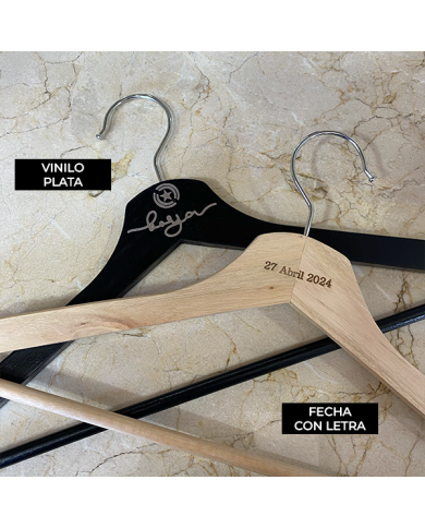 Percha con Nombre en Vinilo y Escudo del Capitán América