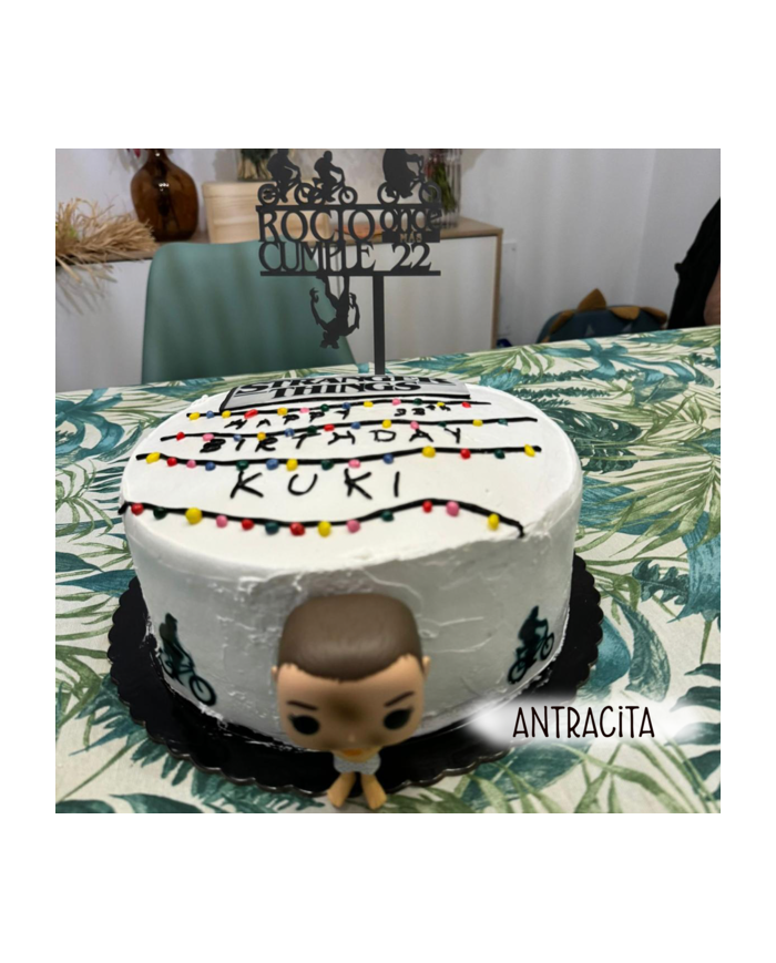 Topper Stranger Things con Nombre y Edad "Once más..."