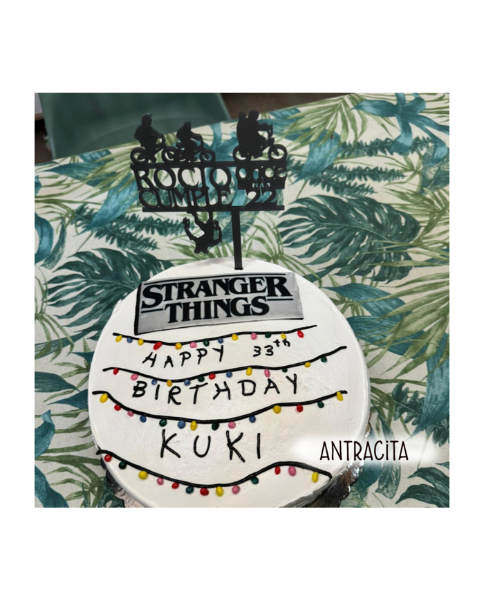 Topper Stranger Things con Nombre y Edad "Once más..."