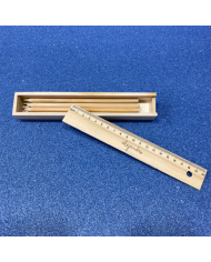 Llavero con Inicial Calada de Dos Colores y Colgante de Símbolos