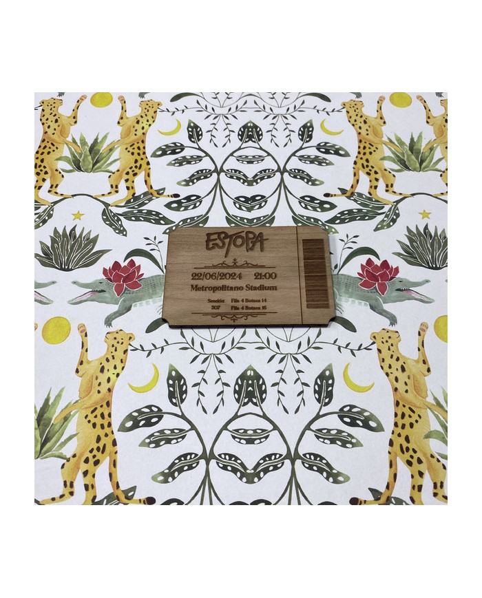 Entradas para Teatro con Fecha y Asiento Personalizadas con Nombre en Madera Grabada