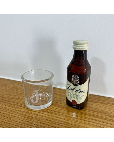 Pack Hucha: Bebida + Llavero + Vaso de Chupito Pack Hucha: Bebida + Llavero + Vaso de Chupito