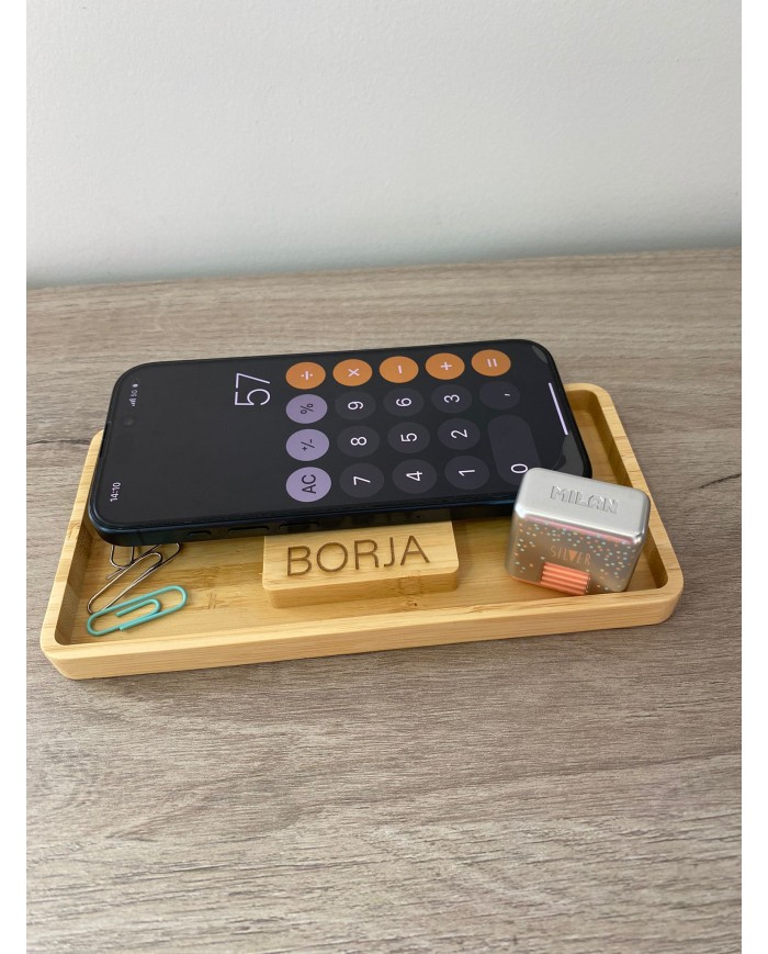 Cargador organizador con nombre