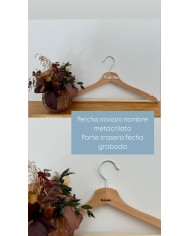 Percha novia/o con nombre en metacrilato