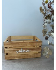Caja de madera con nombre