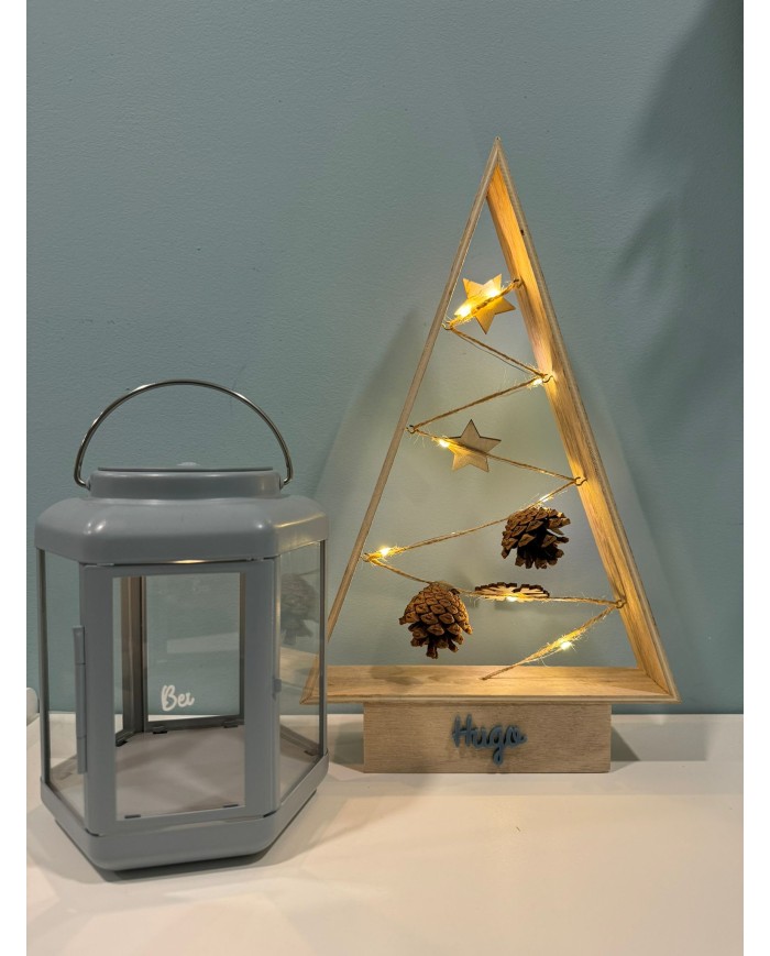 ÁRBOL NAVIDAD CON LED, NOMBRE METACRILATO