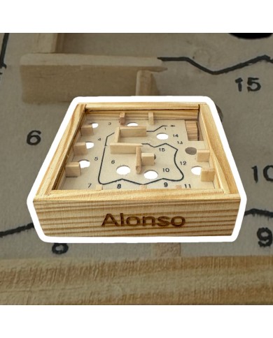 JUEGO LABERINTO CON NOMBRE GRABADO JUEGO LABERINTO CON NOMBRE GRABADO