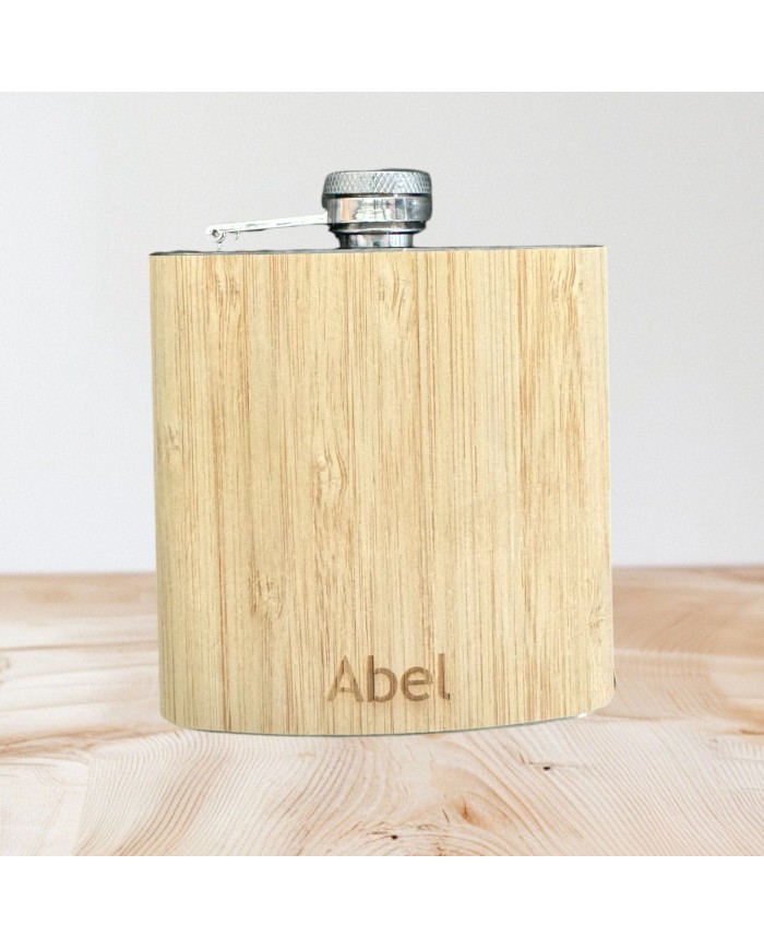 PETACA EN BAMBÚ CON NOMBRE GRABADO