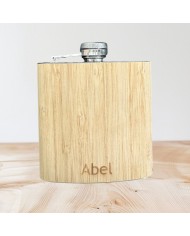 PETACA EN BAMBÚ CON NOMBRE GRABADO