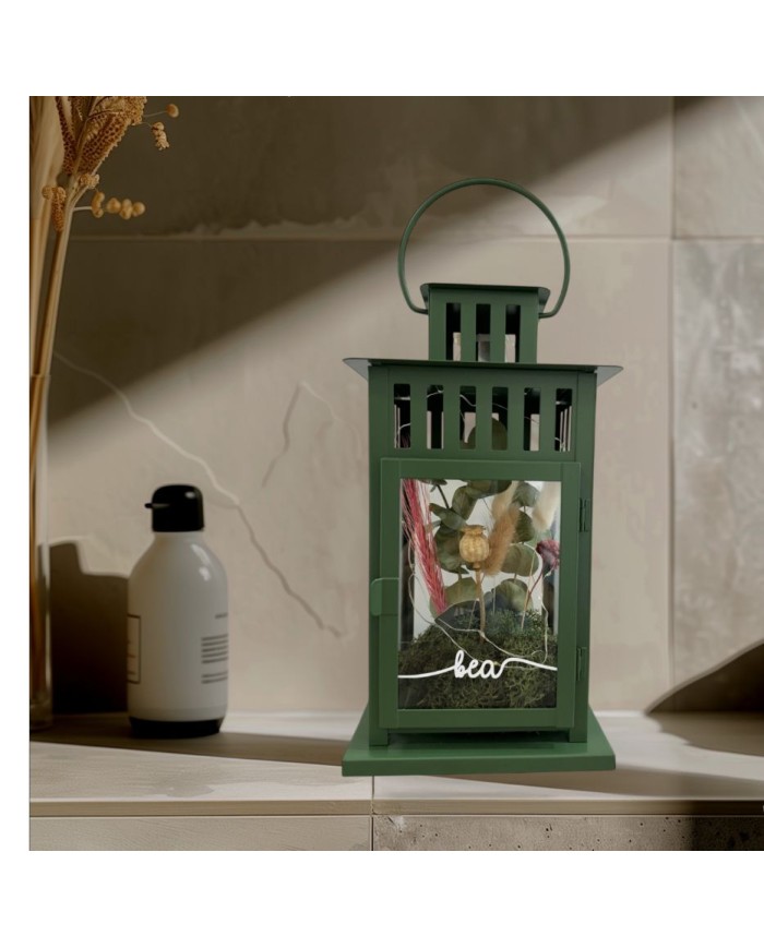 FAROLILLO CON NOMBRE CON FLORES PRESERVADAS Y TIRA DE LED