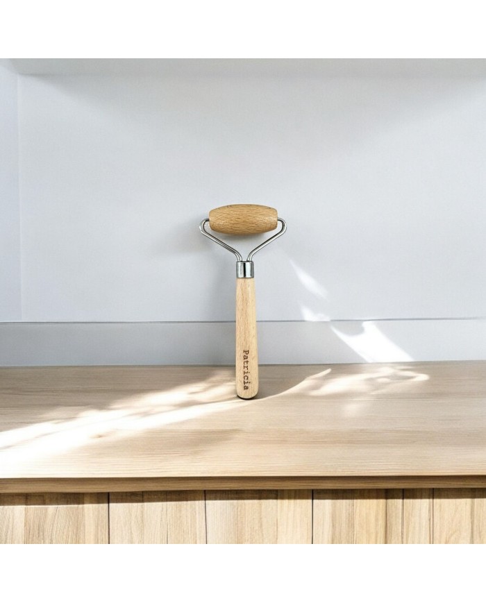 MASAJEADOR FACIAL CON NOMBRE