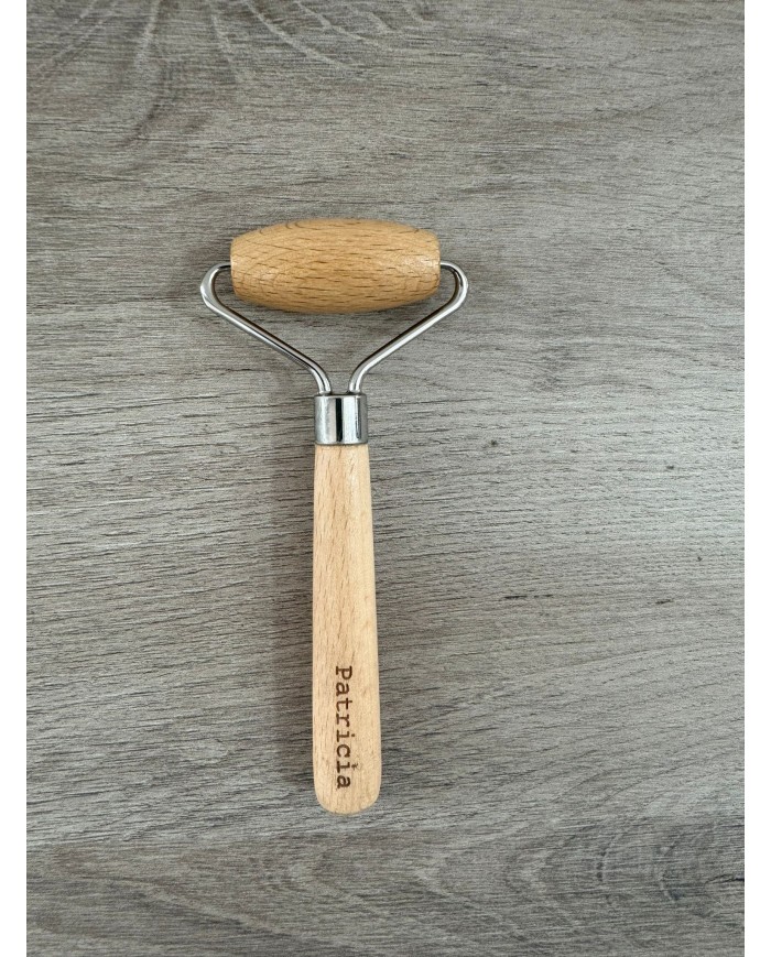 MASAJEADOR FACIAL CON NOMBRE