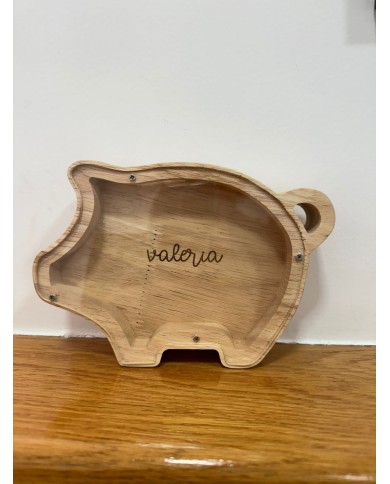 HUCHA CERDO CON NOMBRE EN LA MADERA HUCHA CERDO CON NOMBRE EN LA MADERA