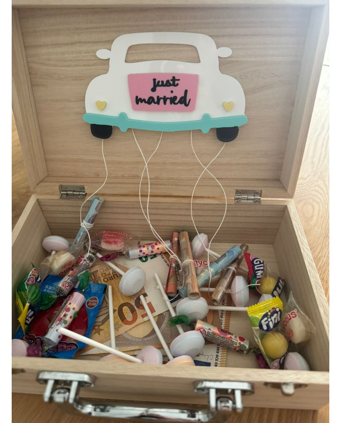 CAJA MALETIN BODA JUST MARRIED CON 2 NOMBRES Y FECHA